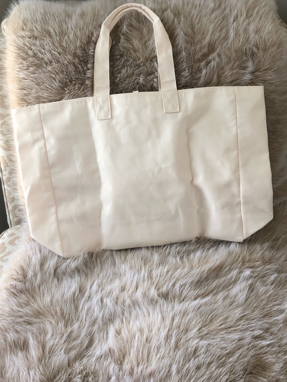Dolce & Gabbana Devotion Cream Tote with Gold Heart Medallion | NWOT - Picture 5 of 6